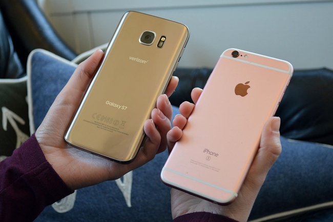 Khảo s&aacute;t cho thấy điện thoại Samsung khiến người d&ugrave;ng sướng hơn iPhone - Ảnh 2.