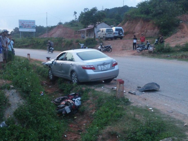 Lạng Sơn: Toyota Camry đâm 2 xe máy, 2 phượt thủ tử vong - Ảnh 2.