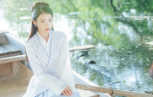 M&atilde;n nh&atilde;n với loạt ảnh đẹp m&ecirc; hồn của Moon Lovers v&agrave; Moonlight - Ảnh 3.