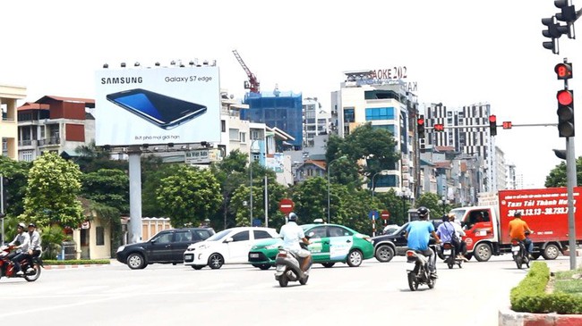 Giao th&ocirc;ng xịn hơn v&igrave; người S&agrave;i G&ograve;n biết nhường - Ảnh 2.