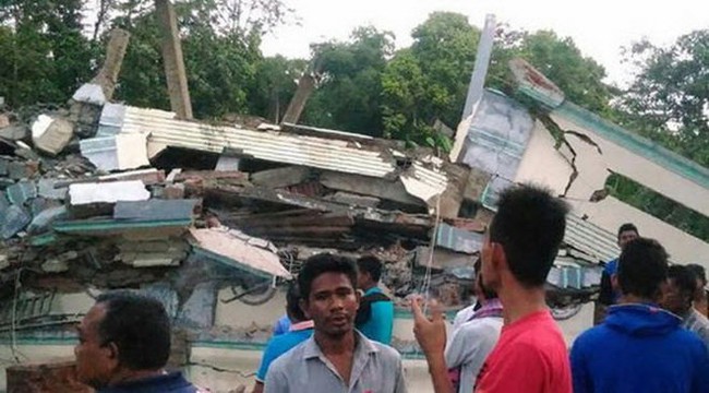 Indonesia động đất mạnh, &iacute;t nhất 18 người chết - Ảnh 3.