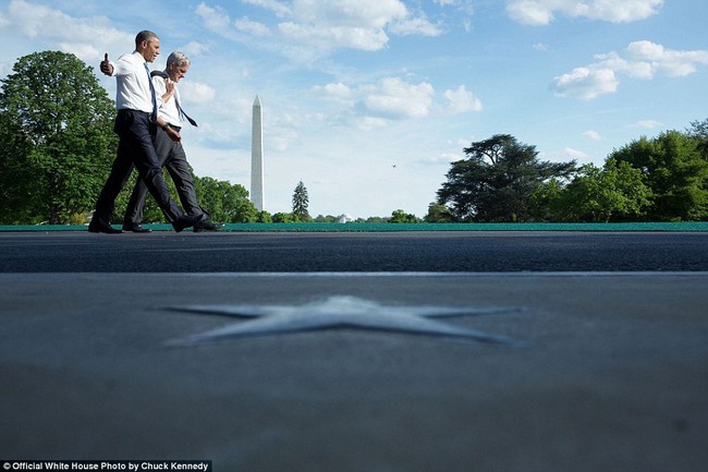 Những khoảnh khắc đầy cảm xúc của Tổng thống Barack Obama trong năm cuối cùng tại Nhà Trắng - Ảnh 12.