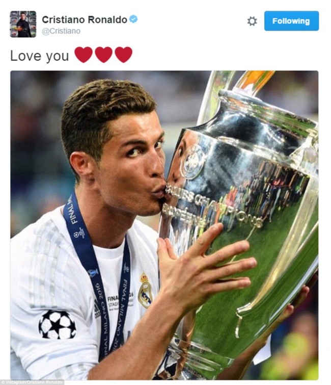 Ch&ugrave;m ảnh m&agrave;n rước C&uacute;p Champions League si&ecirc;u ho&agrave;nh tr&aacute;ng của d&agrave;n sao Real Madrid - Ảnh 19.