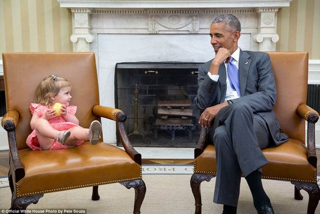 Những khoảnh khắc đầy cảm xúc của Tổng thống Barack Obama trong năm cuối cùng tại Nhà Trắng - Ảnh 14.