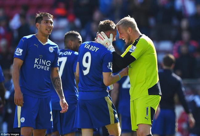 Nh&igrave;n lại m&ugrave;a giải thần th&aacute;nh đưa Leicester v&agrave;o lịch sử b&oacute;ng đ&aacute; thế giới - Ảnh 33.