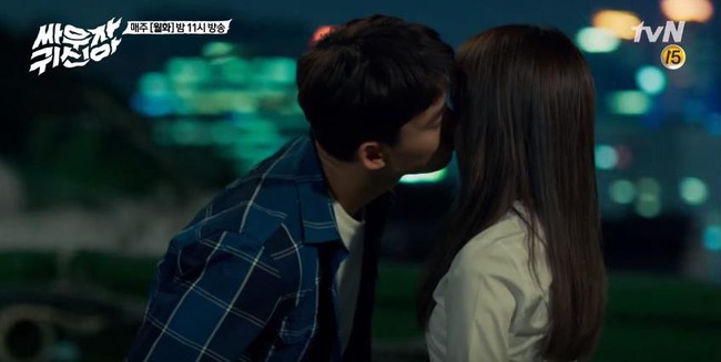 “Ma nữ” Kim So Hyun đeo bám “pháp sư” Taecyeon (2PM) đòi… hôn liền tù tì - Ảnh 6.