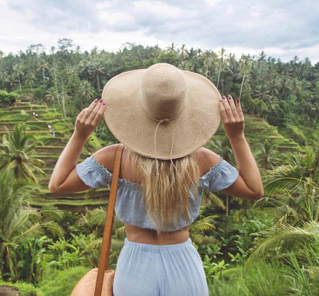 Ai m&agrave; chẳng th&egrave;m được ăn ngon mặc đẹp, check-in khắp thế giới như c&ocirc; n&agrave;ng xinh đẹp n&agrave;y! - Ảnh 5.