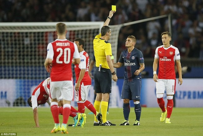 Arsenal tho&aacute;t thua trước PSG trong trận đấu c&oacute; 2 thẻ đỏ ph&uacute;t b&ugrave; giờ - Ảnh 4.