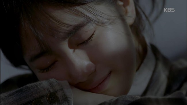 Uncontrollably Fond: Im Joo Hwan bỏ trốn khỏi lễ đính hôn chạy tới tìm Suzy - Ảnh 5.