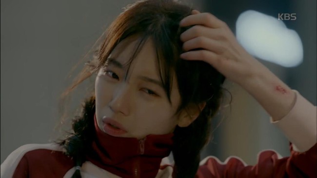 Uncontrollably Fond: Sau 4 lần phũ liên tiếp Suzy, Kim Woo Bin suýt thì có cảnh giường chiếu - Ảnh 6.