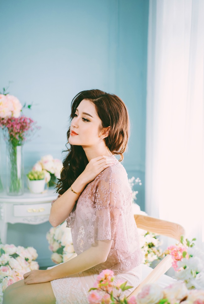 Kh&ocirc;ng thể rời mắt trước h&igrave;nh ảnh quyến rũ v&agrave; ngọt ng&agrave;o của  &Aacute; hậu Huyền My - Ảnh 16.