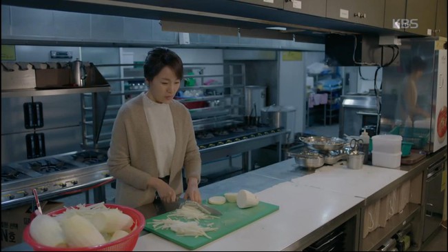 Uncontrollably Fond: Im Joo Hwan bỏ trốn khỏi lễ đ&iacute;nh h&ocirc;n chạy tới t&igrave;m Suzy - Ảnh 7.
