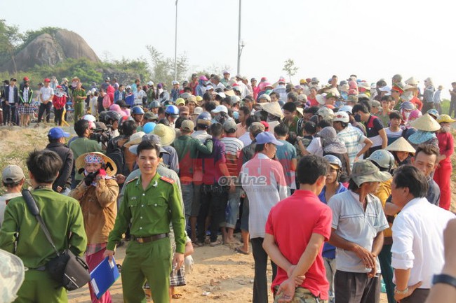 Tìm thấy 9 thi thể học sinh chết đuối, phụ huynh ngất xỉu - Ảnh 8.