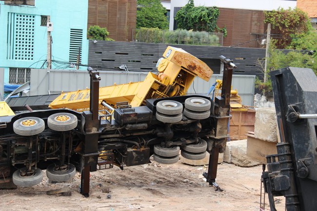 Cần cẩu đổ sập, trẻ mầm non tho&aacute;t chết trong gang tấc - Ảnh 9.