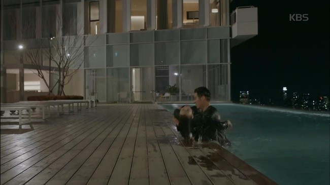 UF: T&igrave;nh thế đảo ngược, Im Joo Hwan gi&agrave;nh lại được Suzy từ tay Kim Woo Bin - Ảnh 8.
