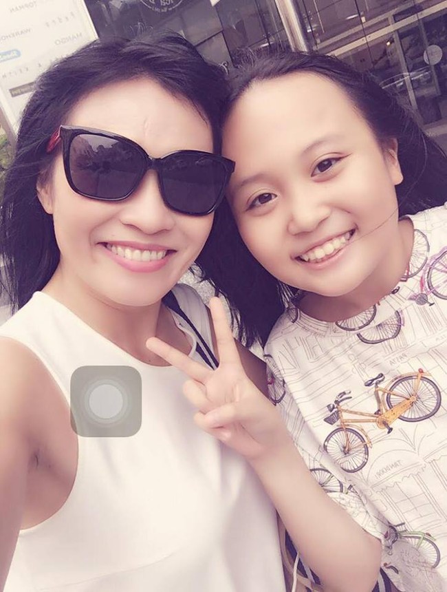 Phương Thanh c&ocirc;ng khai ảnh r&otilde; mặt hiếm hoi của con g&aacute;i, h&eacute; lộ về con trai b&iacute; mật - Ảnh 2.