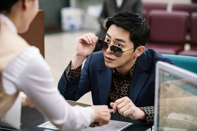 Vừa ra tù, ông anh Jo Jung Suk trời hành của D.O. mở miệng hỏi... tiền để đâu - Ảnh 3.