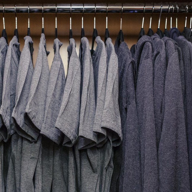 Bạn sẽ không tin đây là tủ quần áo của một trong những người giàu nhất thế giới - Ảnh 2.