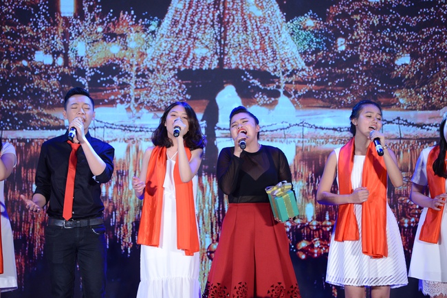 Thần đồng piano Evan Lê trình diễn Diễm Xưa trong đêm nhạc gây quỹ cho Học bổng Trịnh Công Sơn - Ảnh 12.