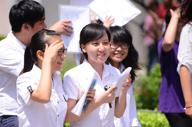 Giảng đường đại học c&oacute; g&igrave; kh&aacute;c? - Ảnh 1.