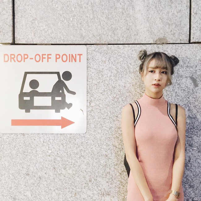 Quỳnh Anh Shyn giờ cũng đ&atilde; kh&aacute;c: ăn mặc trang điểm gợi cảm, tạo d&aacute;ng sexy trưởng th&agrave;nh - Ảnh 17.