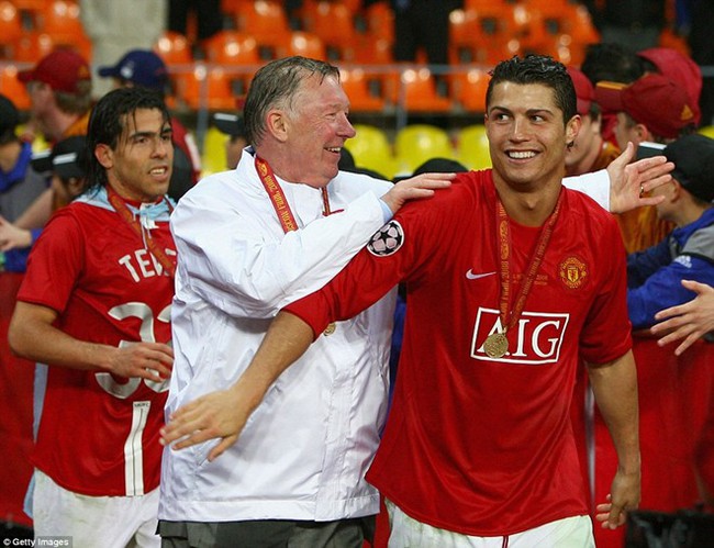Sir Alex Ferguson chọn Ronaldo giành Quả bóng vàng 2016 - Ảnh 1.