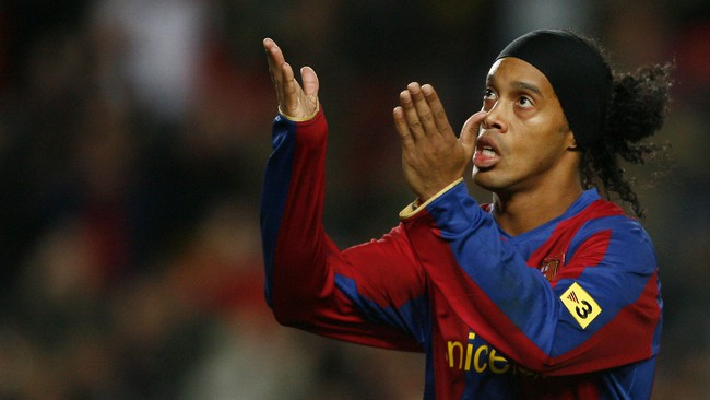 Ăn chơi trác táng vẫn giành Quả bóng vàng, chỉ có thể là Ronaldinho - Ảnh 2.