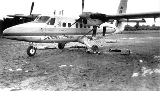 Vụ thảm sát kinh hoàng tại Jonestown: Gần 1,000 người uống thuốc độc, tự sát tập thể - Ảnh 5.