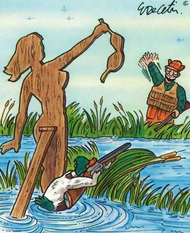 Cảnh tượng con người v&agrave; động vật ho&aacute;n đổi vị tr&iacute; cho nhau đầy &aacute;m ảnh - Ảnh 3.