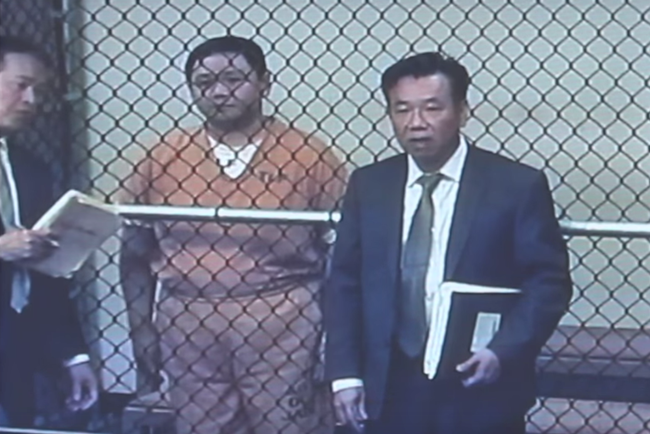 Hình ảnh Minh Béo tại phiên tòa đầu tiên, lần đầu lộ diện sau 3 tuần bị giam - Ảnh 1.