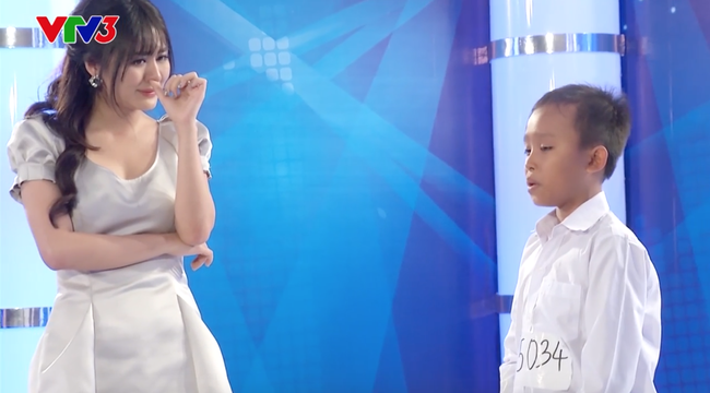 Cậu b&eacute; h&aacute;t đ&aacute;m cưới 13 tuổi n&agrave;y ch&iacute;nh l&agrave; hiện tượng d&acirc;n ca mới! - Ảnh 5.
