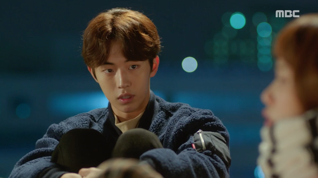 &ldquo;Ti&ecirc;n Nữ Cử Tạ&rdquo;: Được trai đẹp tấn c&ocirc;ng liền t&ugrave; t&igrave; thế n&agrave;y m&agrave; Lee Sung Kyung vẫn chưa chịu đổ! - Ảnh 2.