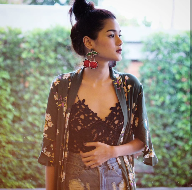 Kh&ocirc;ng phải qu&aacute;n qu&acirc;n, nhưng đ&acirc;y ch&iacute;nh l&agrave; c&ocirc; g&aacute;i được săn đ&oacute;n nhất The Face Th&aacute;i Lan! - Ảnh 23.