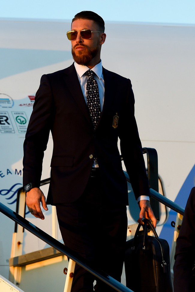 Sergio Ramos tiếp tục trưng kiểu tóc úp nồi tại Euro 2016 - Ảnh 2.
