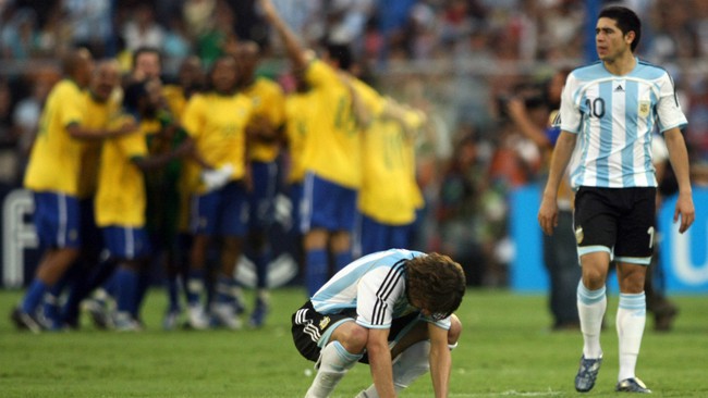 Messi và những khoảnh khắc thấm đẫm nước mắt cùng Argentina - Ảnh 4.