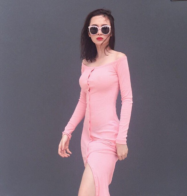 Mai Ng&ocirc; qu&aacute; đỗi đơn giản, Thu Thảo diện đồ đen nổi bật giữa d&agrave;n &aacute;o trắng - Ảnh 8.