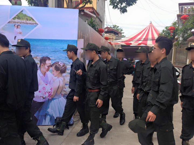 X&ocirc;n xao đ&aacute;m cưới 10 tỷ ở Hưng Y&ecirc;n với xe hoa khủng v&agrave; kh&aacute;ch mời to&agrave;n người nổi tiếng. - Ảnh 3.