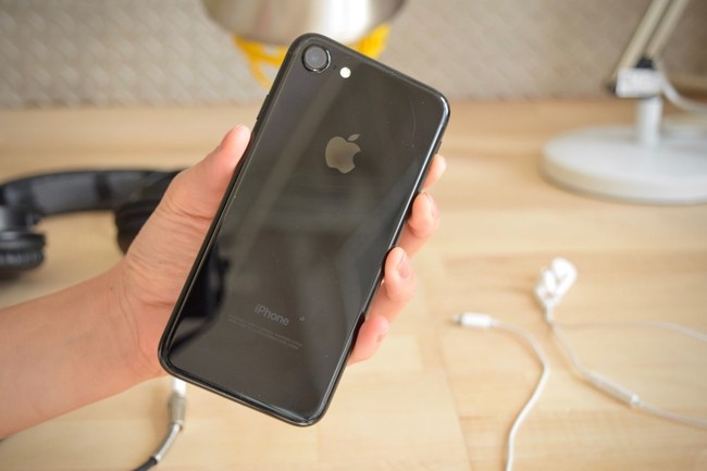 Nữ BTV người Mỹ gốc Việt tái xuất giang hồ với bài review iPhone 7 siêu nhắng nhít - Ảnh 11.