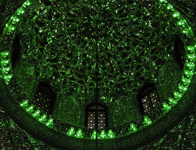 Lạc lối trong không gian màu xanh huyền bí của lăng mộ Hồi giáo tại Iran - Ảnh 10.