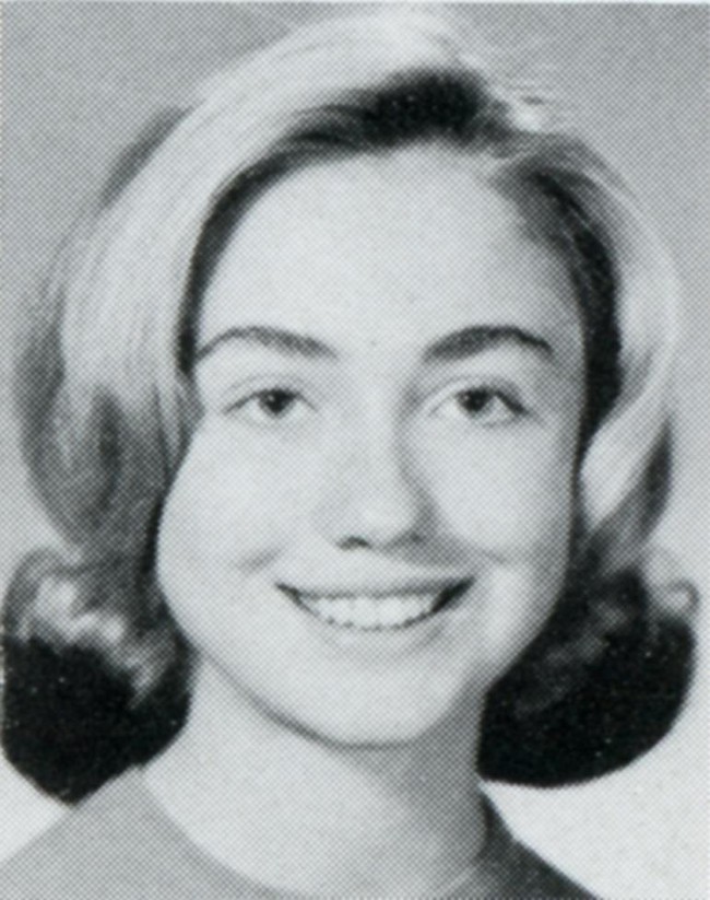 Những hình ảnh tuổi trẻ xinh đẹp của bà Hillary Clinton - Ảnh 8.