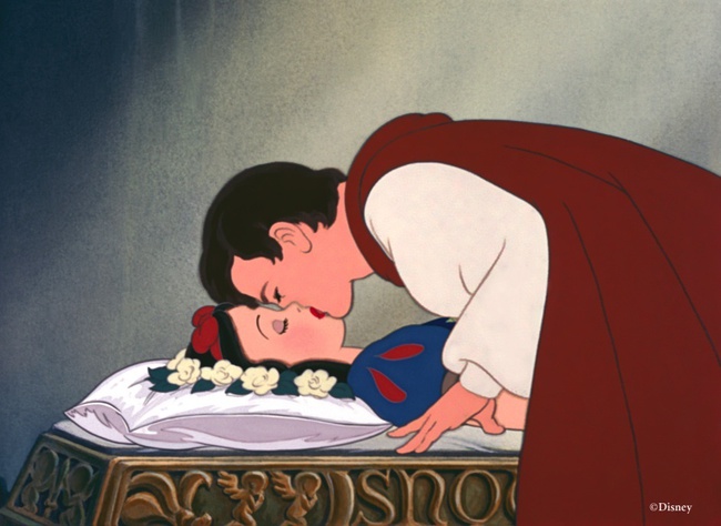 Disney ch&iacute;nh thức sản xuất phi&ecirc;n bản live-action của  N&agrave;ng Bạch Tuyết V&agrave; Bảy Ch&uacute; L&ugrave;n - Ảnh 1.