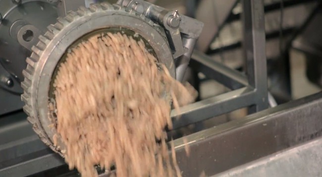 Chicken Nugget - M&oacute;n g&agrave; thần th&aacute;nh của c&aacute;c h&atilde;ng fastfood được sản xuất h&agrave;ng loạt như thế n&agrave;o? - Ảnh 7.