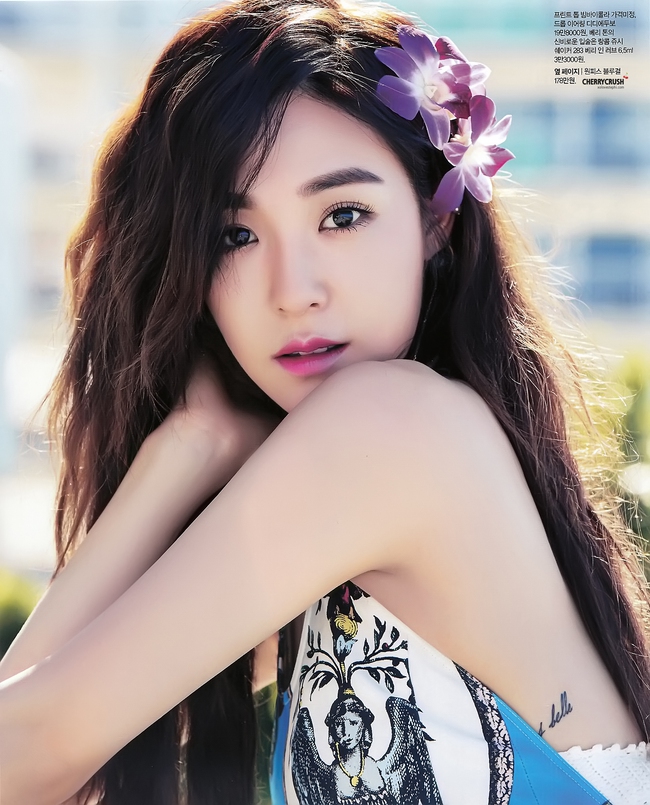 S&aacute;t ng&agrave;y ra trận, tỉ muội Jessica - Tiffany c&ugrave;ng đ&aacute;nh chiếm tạp ch&iacute; th&aacute;ng 5 - Ảnh 8.