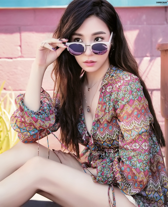 Sát ngày ra trận, tỉ muội Jessica - Tiffany cùng đánh chiếm tạp chí tháng 5 - Ảnh 9.