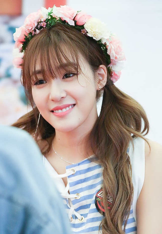 Ph&oacute;ng vi&ecirc;n H&agrave;n bị kỷ luật cảnh c&aacute;o v&igrave; c&ocirc;ng khai đ&aacute; đểu Tiffany (SNSD) tr&ecirc;n truyền h&igrave;nh - Ảnh 2.