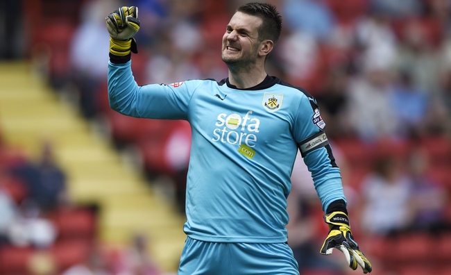 Lloris khiến Pogba bất lực, lọt tốp những pha cản ph&aacute; xuất sắc nhất v&ograve;ng 15 - Ảnh 4.