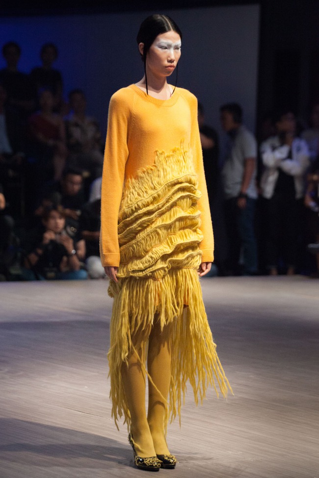 Kỳ Duyên trình diễn không thể gắt hơn, em gái Trang Khiếu lần đầu biết thế nào là catwalk - Ảnh 48.