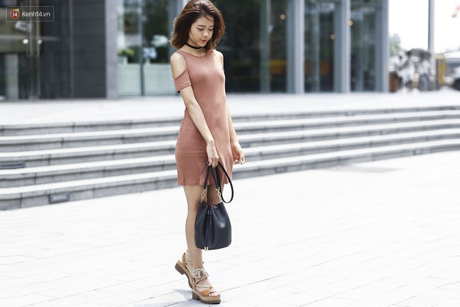 Street style 2 miền tuần qua: Khi trẻ trung, ngọt ng&agrave;o đụng độ sexy, t&aacute;o bạo - Ảnh 15.