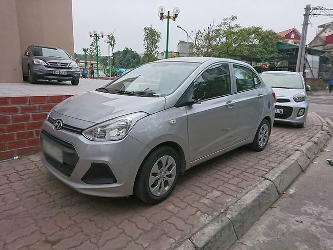 H&agrave; Nội: H&agrave;ng chục gương &ocirc; t&ocirc; bị vặt trụi trong đ&ecirc;m ở khu đ&ocirc; thị - Ảnh 2.