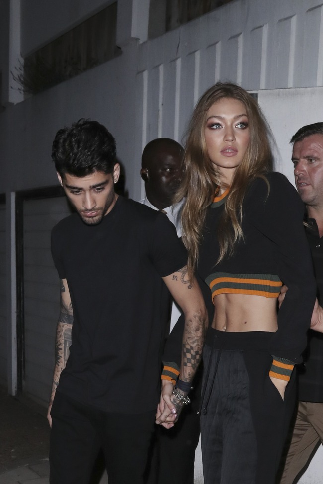 Zayn và Gigi khiến ai cũng phát ghen khi vừa đẹp đôi vừa tình như cái bình ở sự kiện - Ảnh 13.